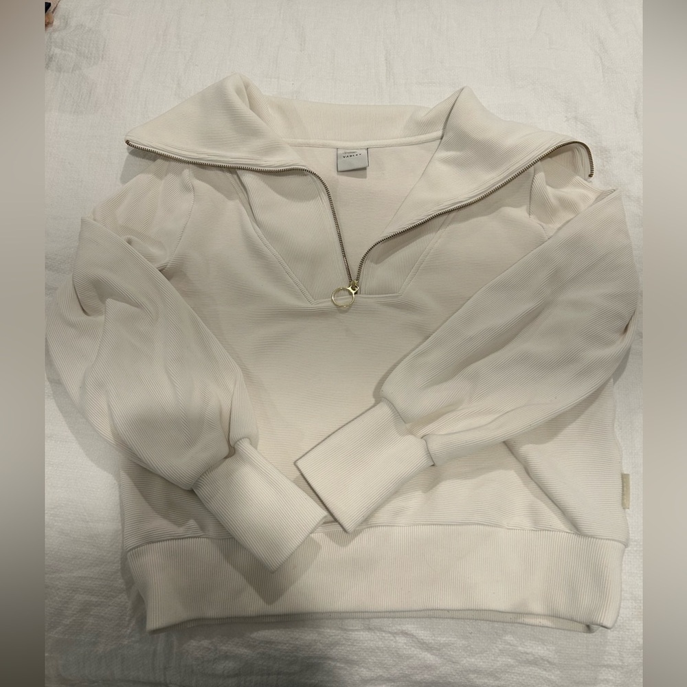 Varley vine half zip size small